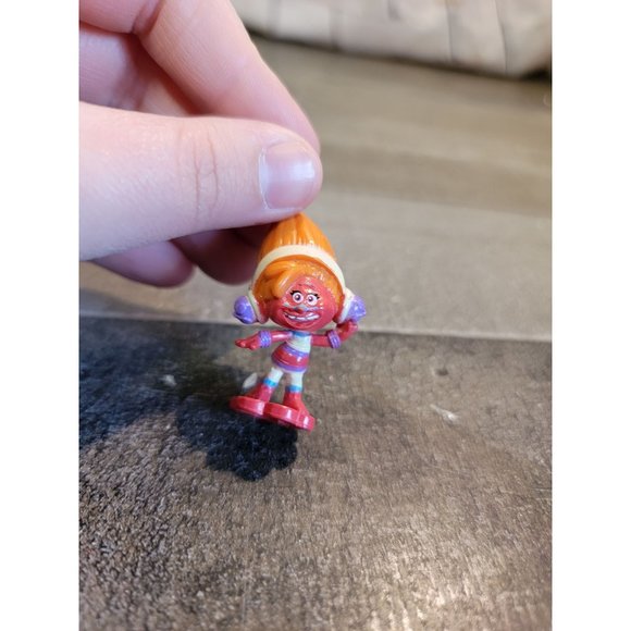 Trolls DJ Suki headphones orange-haired toy figure - Picture 2 of 5